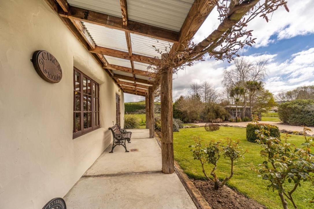 The Last Straw Cottage Nelson Brightwater Extérieur photo